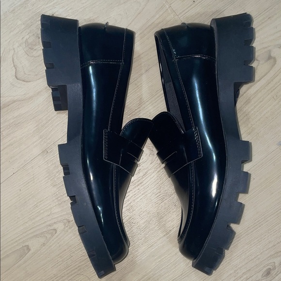 Dream Pairs Shiny Black Slip-On Loafers - Picture 5 of 8